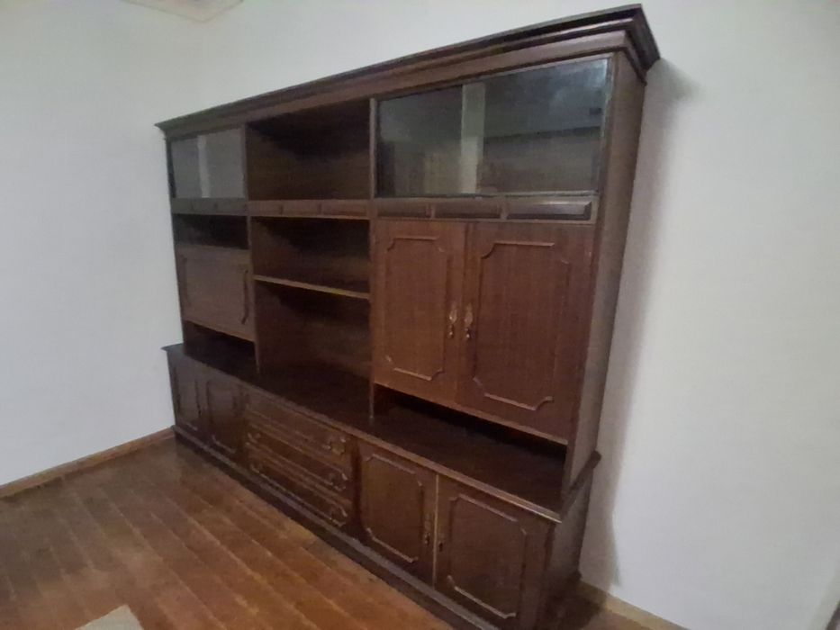 Armário de Sala Antigo