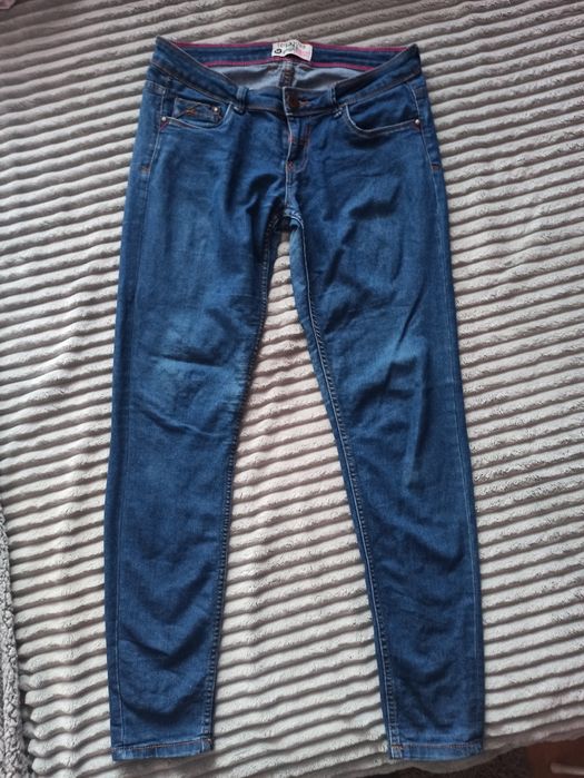 Spodnie jeansy damskie, rozmiar M, Terranova