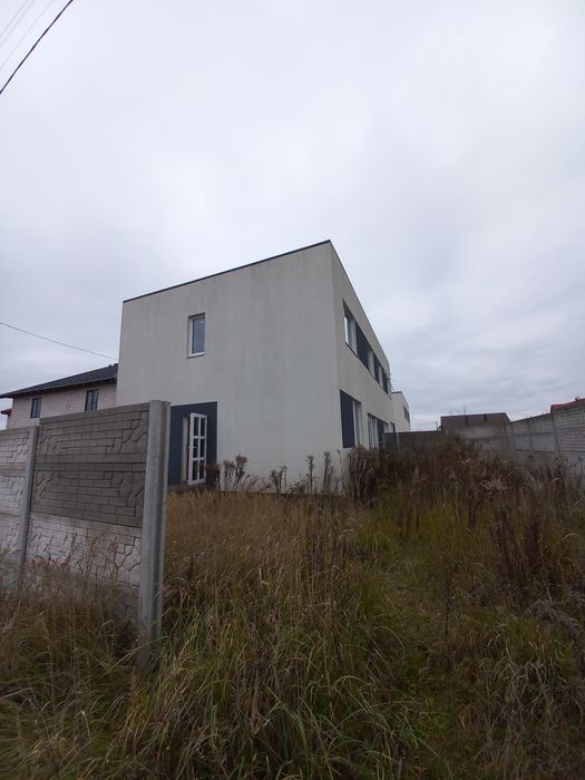Продаж котеджу без комунікацій