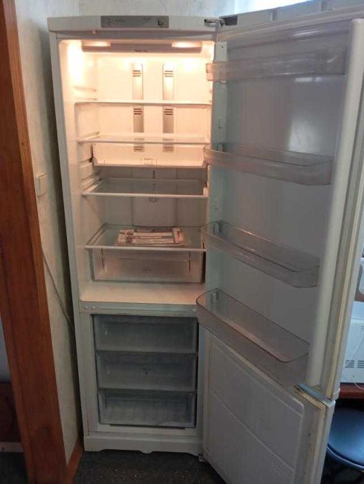 Ariston Hotpoint no frost 180см. абсолютно рабочий