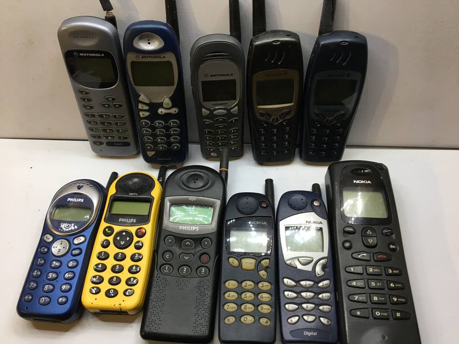 Лот телефонів, ретро кнопочний. Різні стан, неперевірені,на запчастини