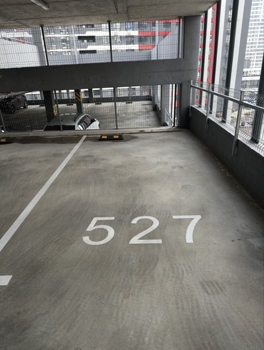 Оренда паркомісця