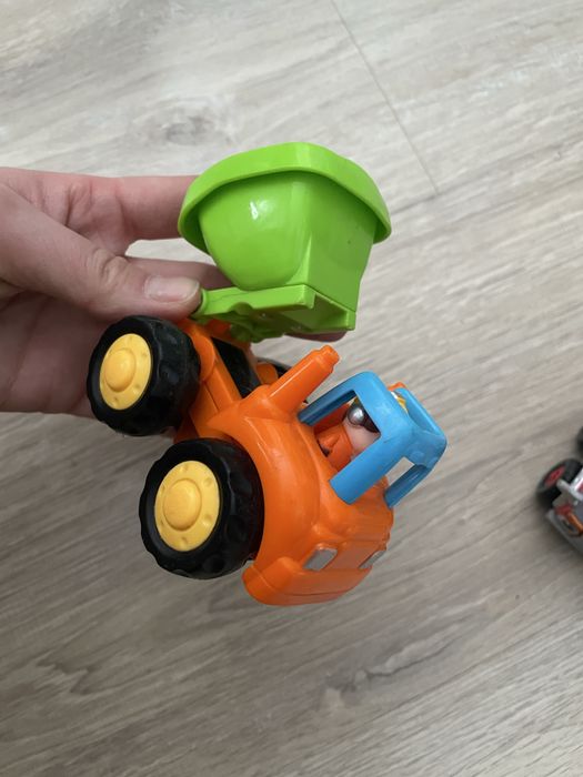 Машинки-роботи, машинка інерційна