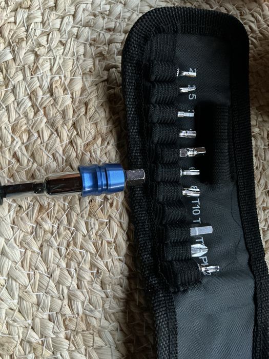 Набор інструментів в футлярі сумці 13пр трещотка удлинитель держакБіти