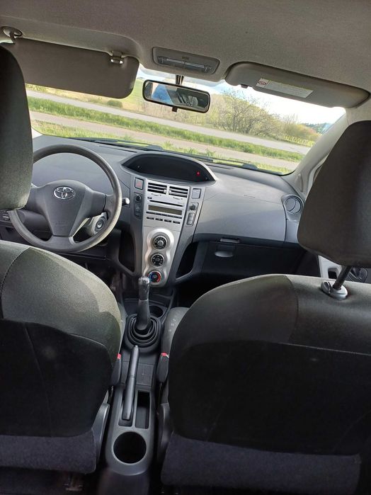 Toyota Yaris 1.0 2008r