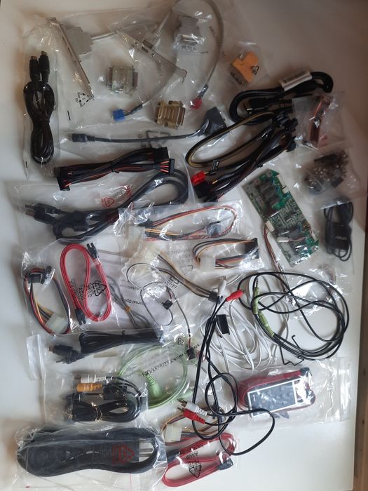 Шнуры, переходники к компьютера. Комплектующие.