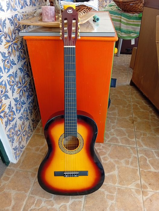 Guitarra mitsai clássica (basicamente nova)