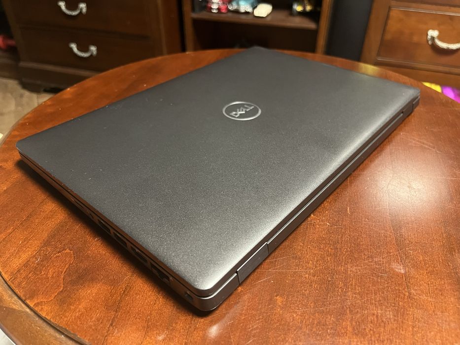 Ноутбук DELL Latitude 5400