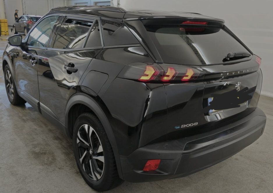 Peugeot e-2008
