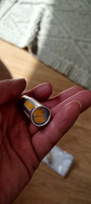 Lâmpada 33 leds pisca laranja auto
