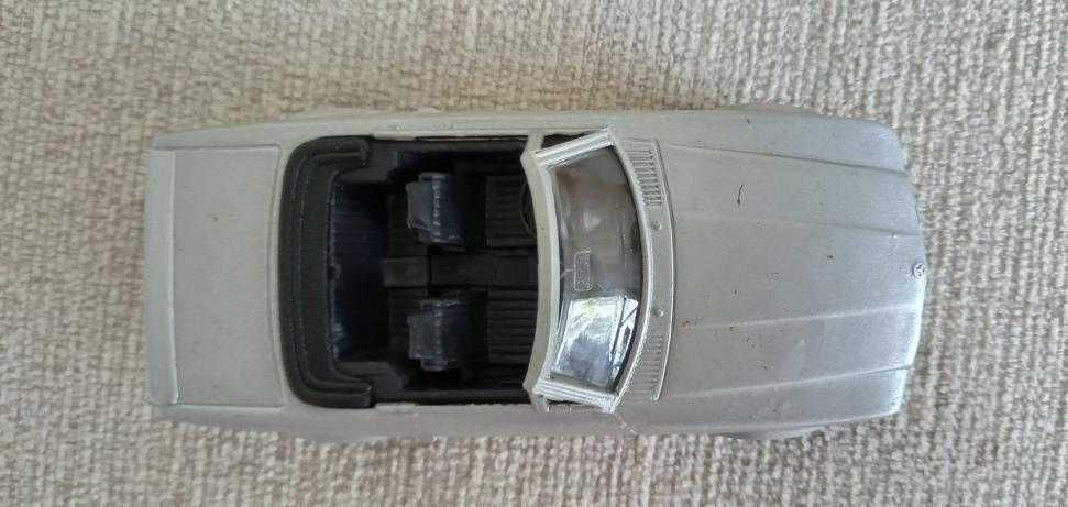 LUSOTOYS - Miniatura Mercedes Benz 500 SLC  (Cabrio)