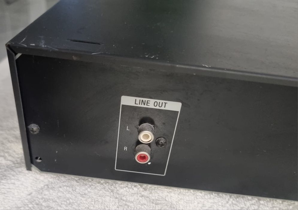 Deck CD Sony ver foto