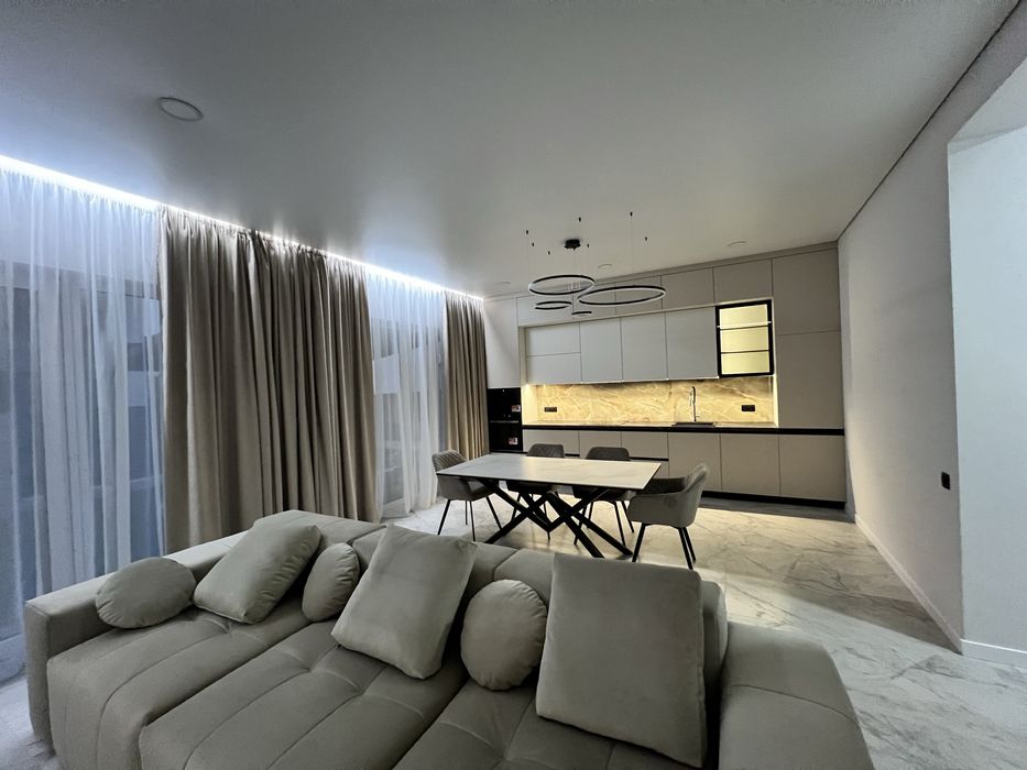 ДОМ,ГЕНЕРАТОР та інвертор Deye ,котедж ,метро Осокорки,озеро,Osocor