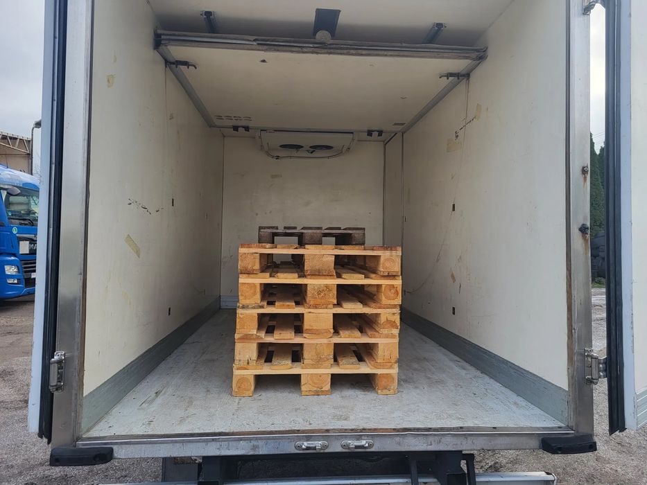 Перевезення рефрижератором холодильник.