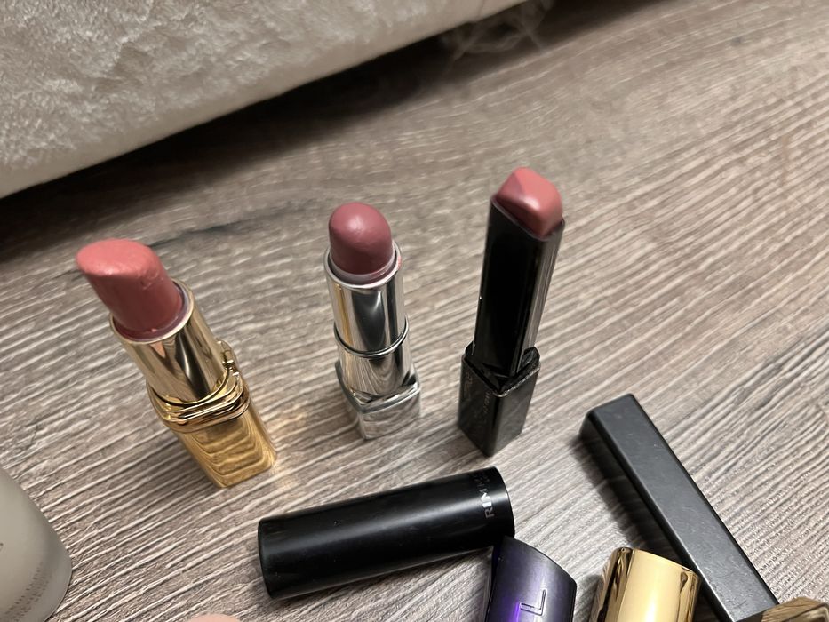 Лот косметики румяна помада тени тушь крем вокруг глаз тоналка