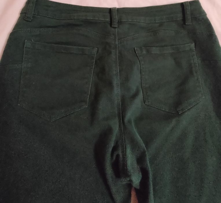 Джинсовые  стрейчевые  ,женские брюки.