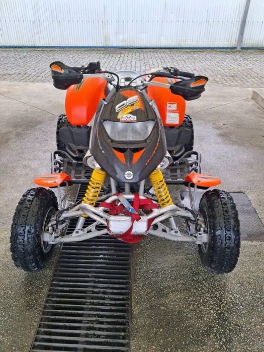 Moto 4 bombardier 650