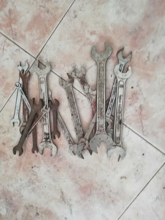 chave para torneira lava loiça , escova aço , chaves de bocas