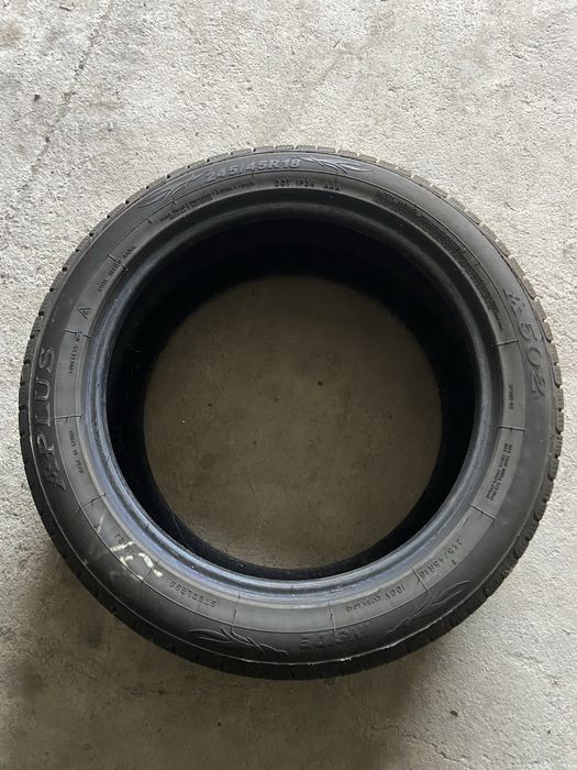 Продам зимові шини 245/45r18