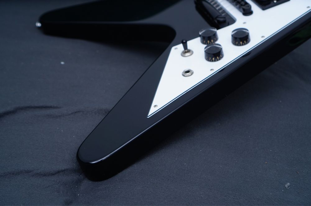 Edwards Flying V gibson ev-120