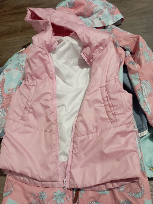 Верхній одяг на дівчину 10 років