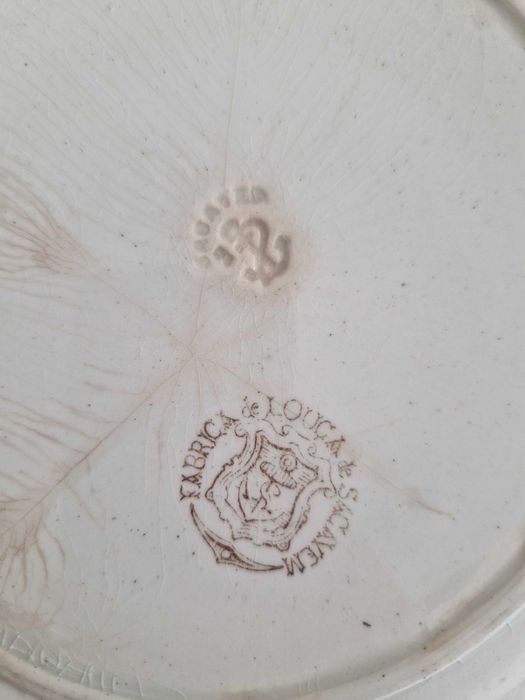 2 pratos Real Fábrica de Sacavém, decoração METZ, séc. XIX/XX