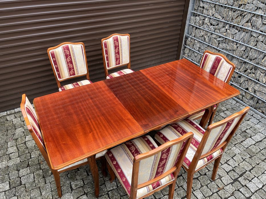 Stół Ludwik drewno orzech ala Ludwikowski Venus 1985r ( bez krzesel )