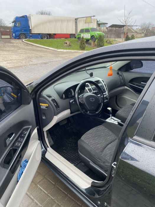 Продам Kia Ceed 1.6 бенз автомат