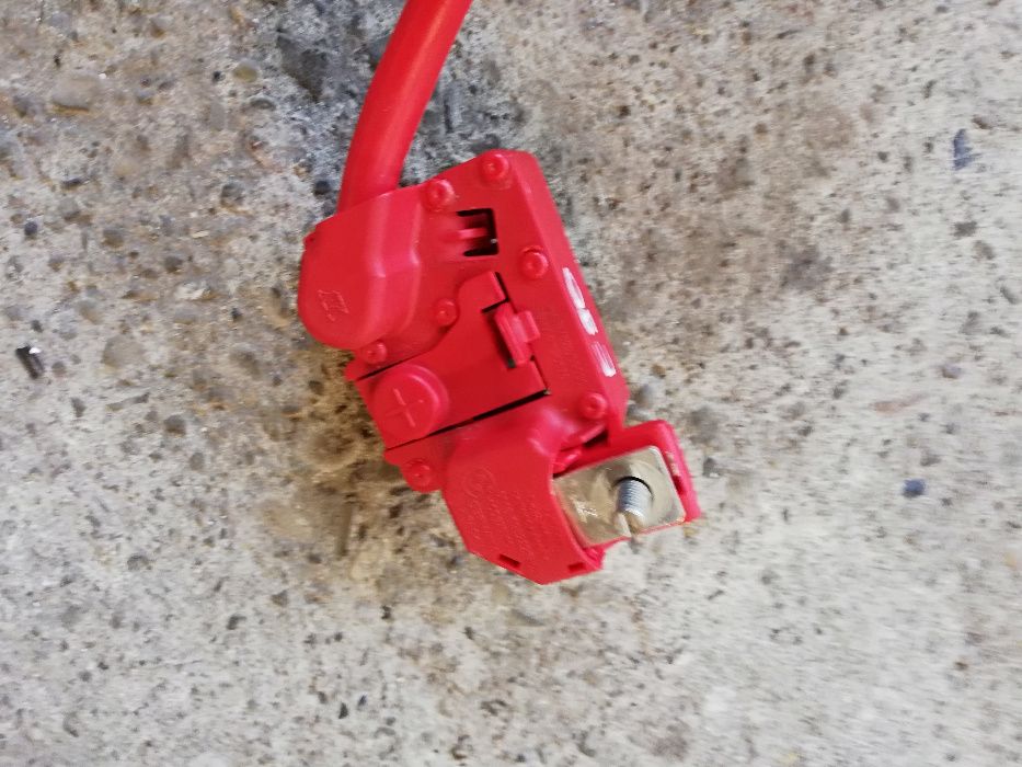 BMW E87 E90 E91 klema plusowa