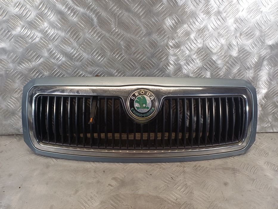 Решітка радіатора Skoda Fabia I