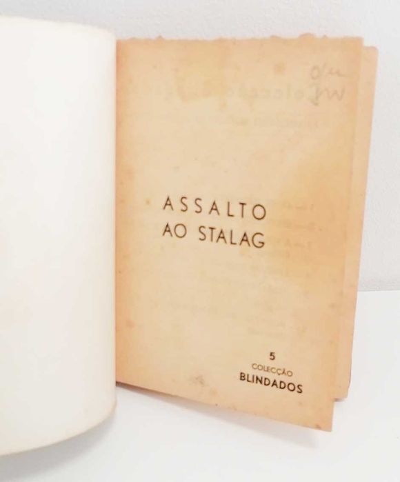 Assalto ao Stalag, de Alex Simmons