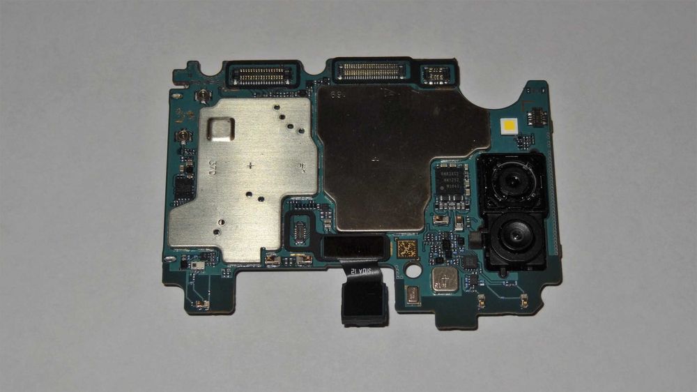 Samsung galaxy a20e dobra kompletna płyta główna z aparatami okazja !