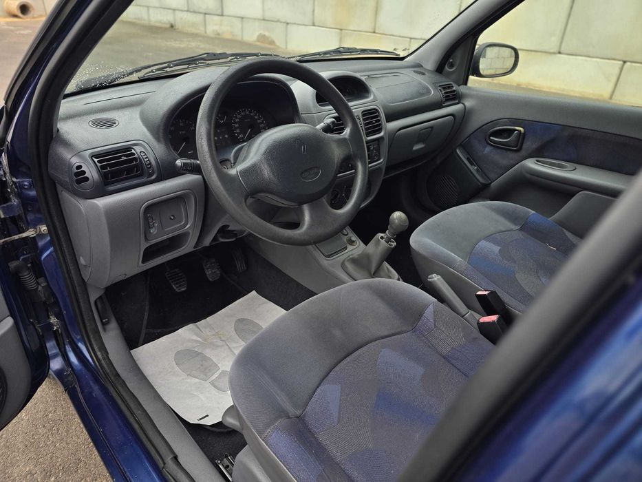 Renault Clio 2001 — photo 5