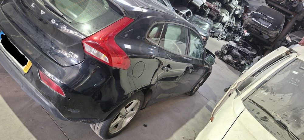 Volvo v40 ano 2016 para pecas