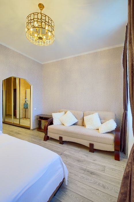 1к квартира подобово біля метро Університет