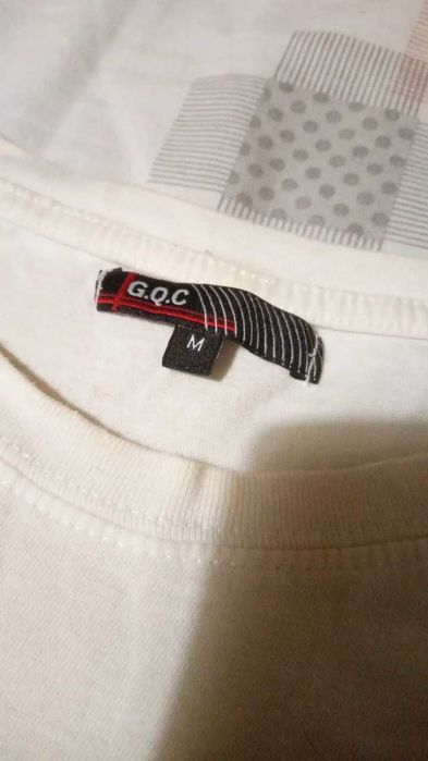 T-shirts de várias marcas