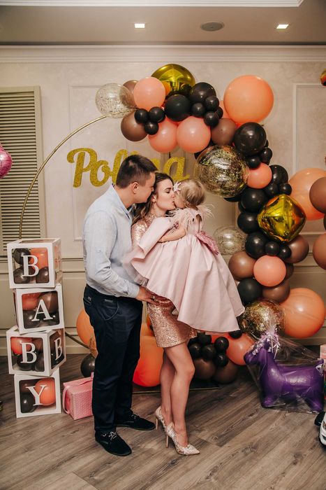 Ведуча на свято, день народження, ювілей, весілля, корпоратив