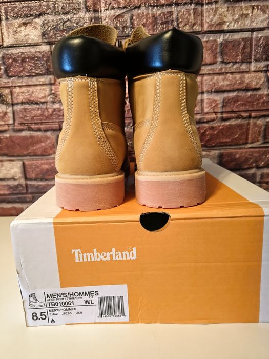 Buty Timberland w kolorystyce miodowej – rozmiar 42