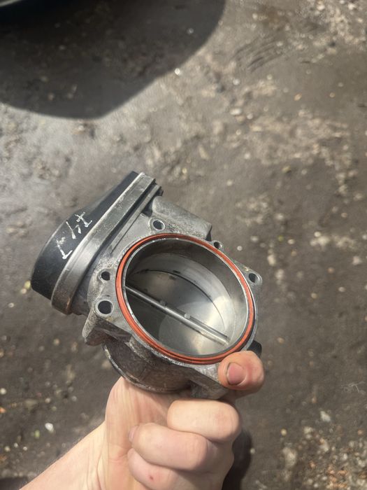 Продам дросельную заслонку н62б48