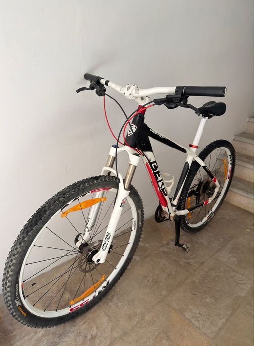 Bicicleta MTB Berk Vertex  29- Suspensão RockShox