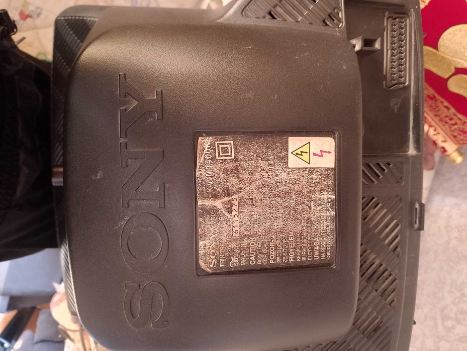 Продам телевизор Soni Trinitron,17дю на мов, маленький