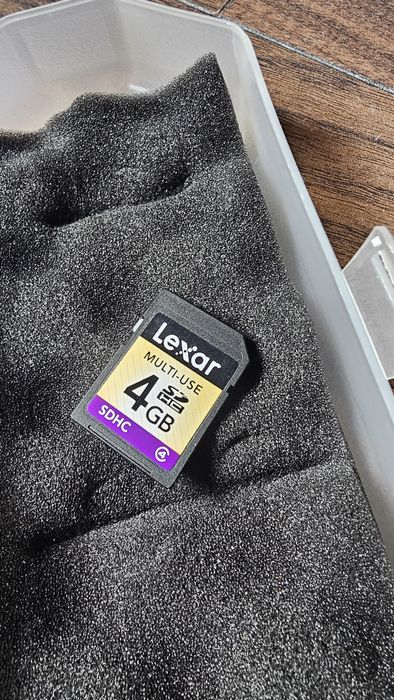 Gravador ZOOM H5 com caixa e cartão de memória