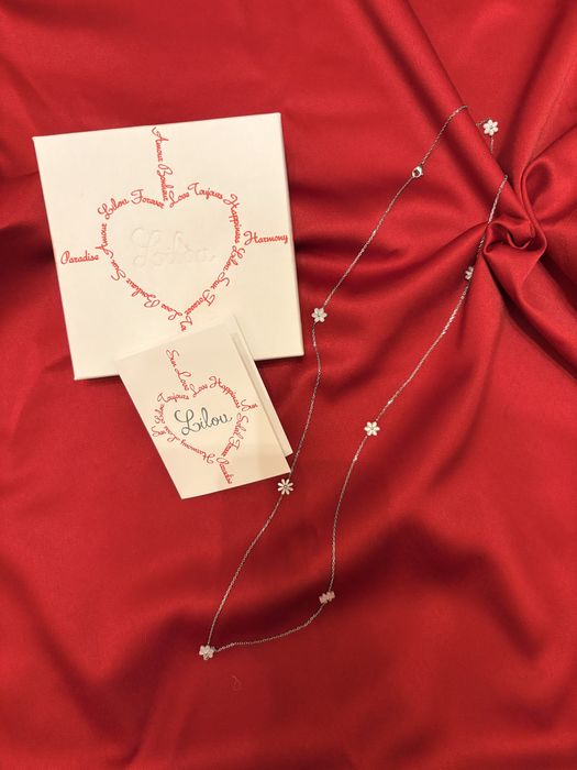 Lilou posrebrzany naszyjnik FLOWERS