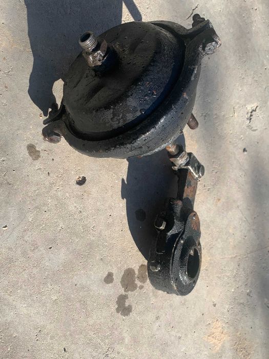 Ричаг гальмівний ( трещітка ) з гальмівною камерою Зіл 131