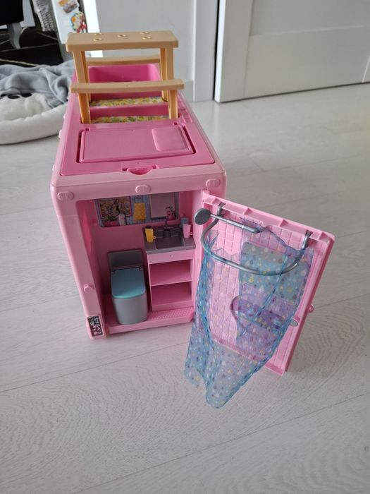 Kamper Barbie z akcesoriami
