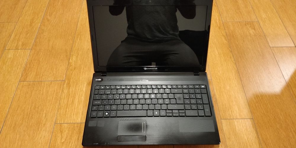 Packard Bell PEW91 Laptop, Intel i3 / 500 GB SSD / 4 GB RAM64354230979073120