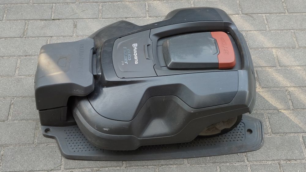 Husqvarna Automover 315 – stan bardzo dobry, używana 2 sezony
