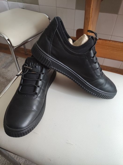 Туфлі на хлопця Mida