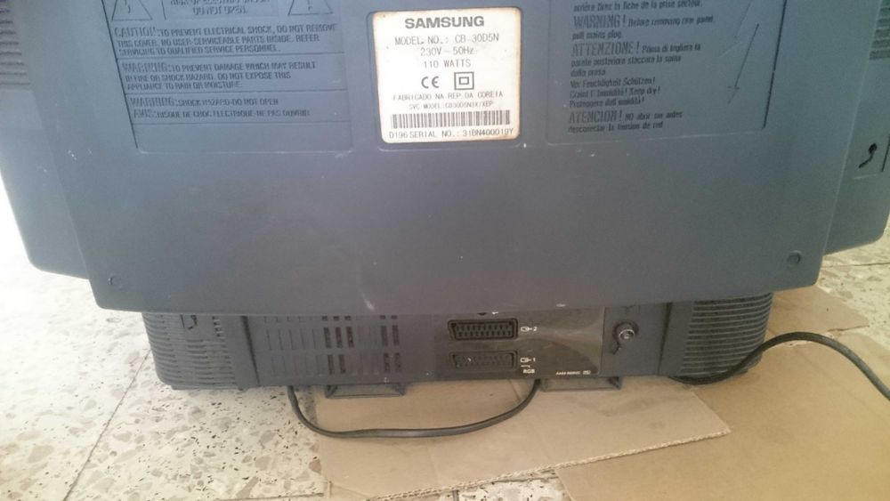 TV Samsung CB-30D5N 66cm com comando impecavel 2 Scart