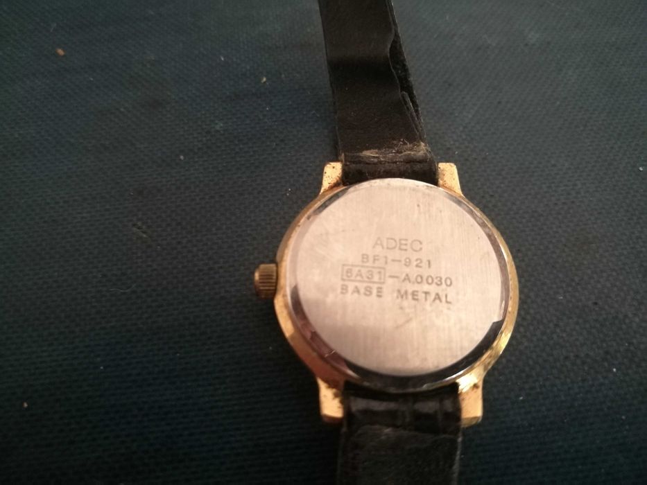 Relógio de senhora ADEC Quartz antigo para colecionador